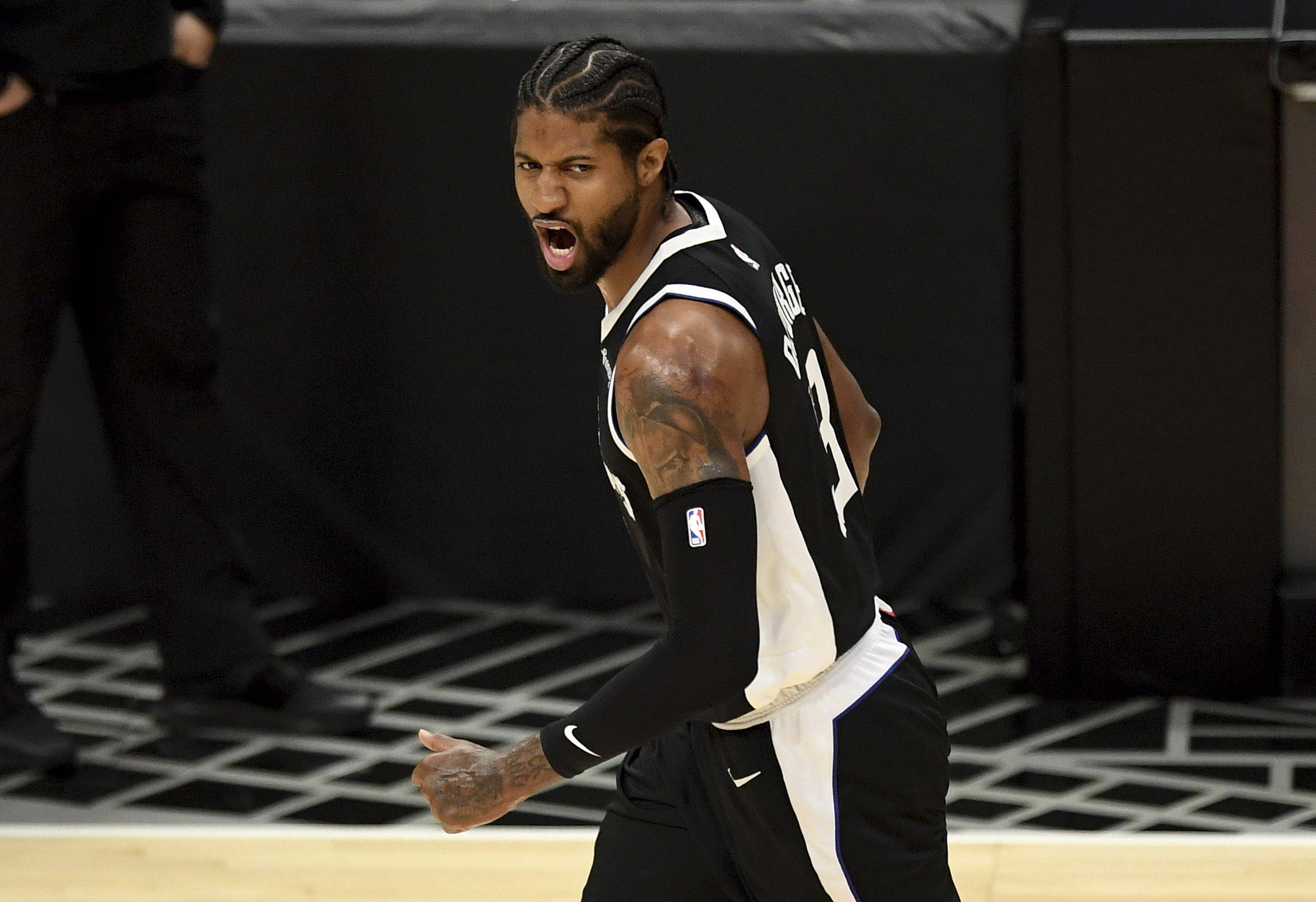 对费城人而 对费城人而