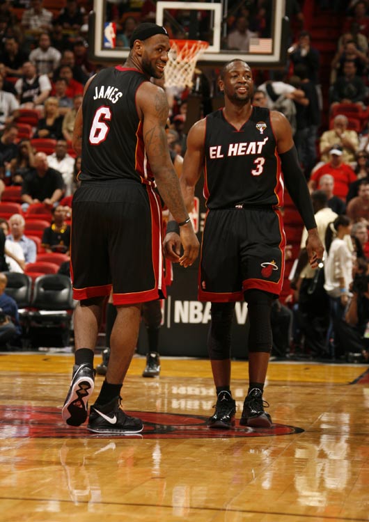 采用事件驱 采用事件驱